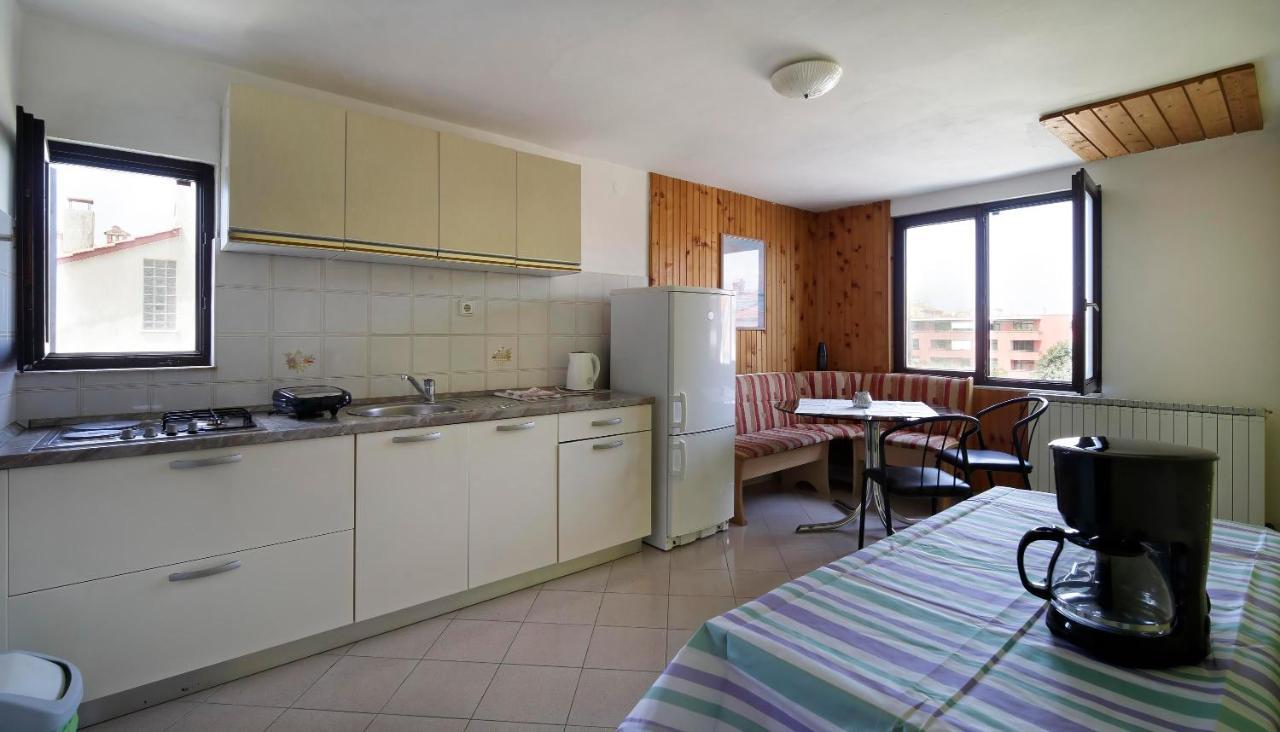 Apartments Natali Ровінь Екстер'єр фото