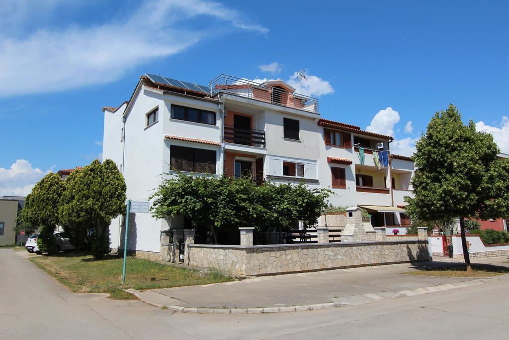 Apartments Natali Ровінь Екстер'єр фото