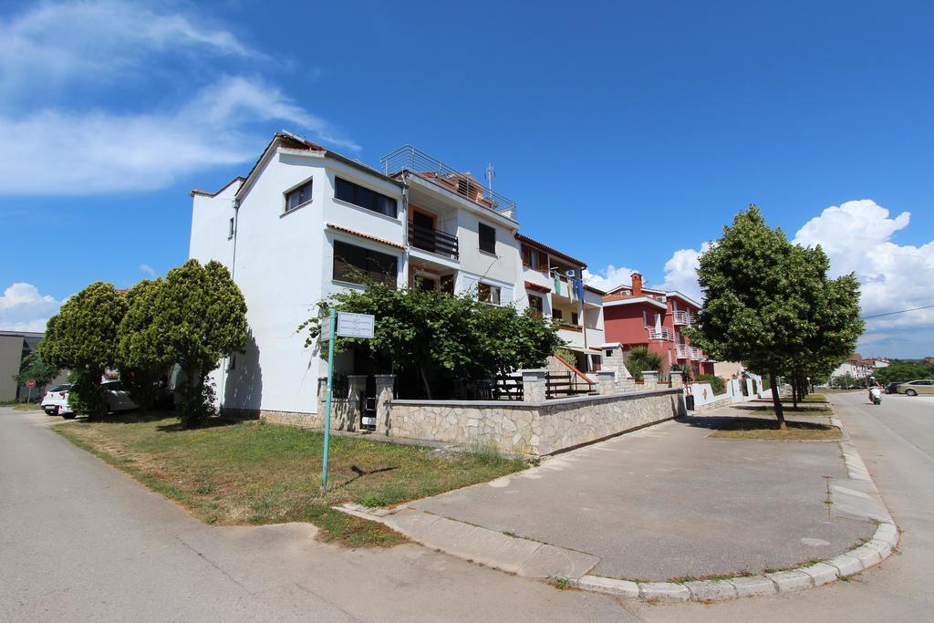 Apartments Natali Ровінь Екстер'єр фото